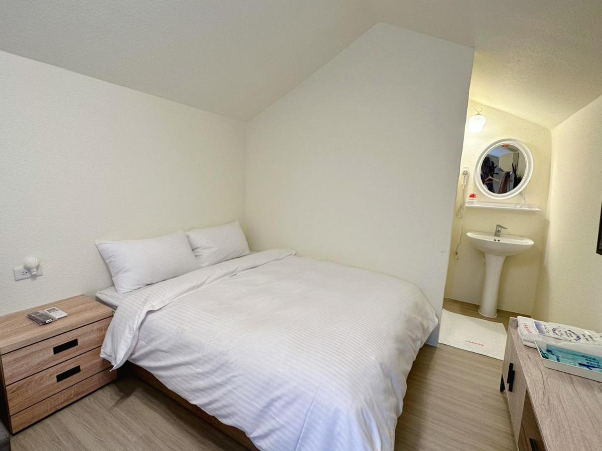 Baluo Baluo Sun Moon Lake Exterior foto